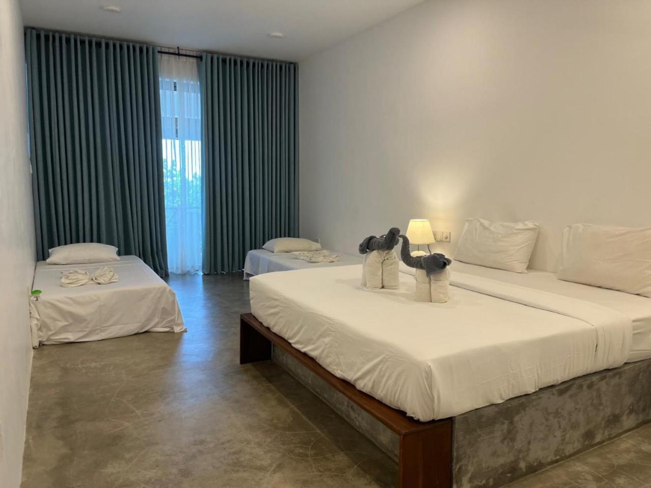 Sun N Sea Hotel Унаватуна Екстериор снимка